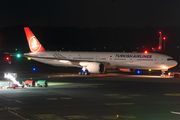 Turkish Airlines Boeing 777-3F2(ER) (TC-LJB) at  Hamburg - Fuhlsbuettel (Helmut Schmidt), Germany