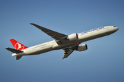 Turkish Airlines Boeing 777-3F2(ER) (TC-LJC) at  Dubai - International, United Arab Emirates