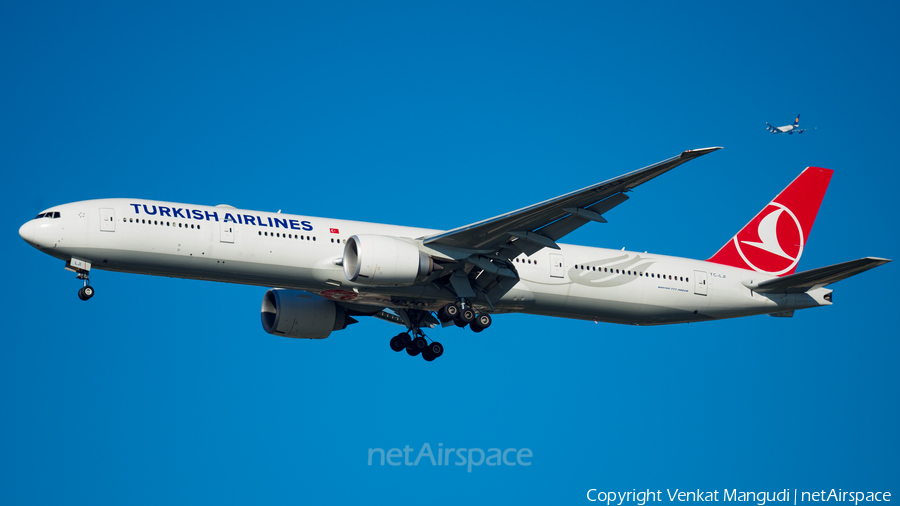 Turkish Airlines Boeing 777-3F2(ER) (TC-LJI) | Photo 193732