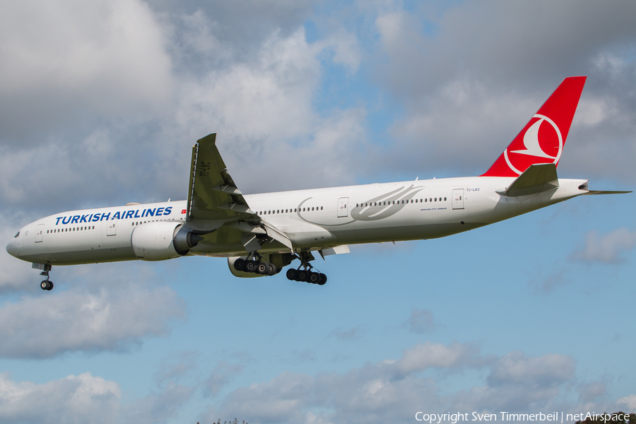 Turkish Airlines Boeing 777-3U8(ER) (TC-LKC) | Photo 186238