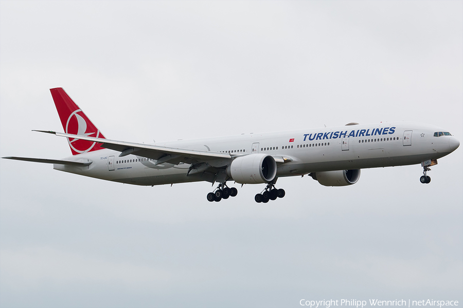 Turkish Airlines Boeing 777-3U8(ER) (TC-LKC) | Photo 194105