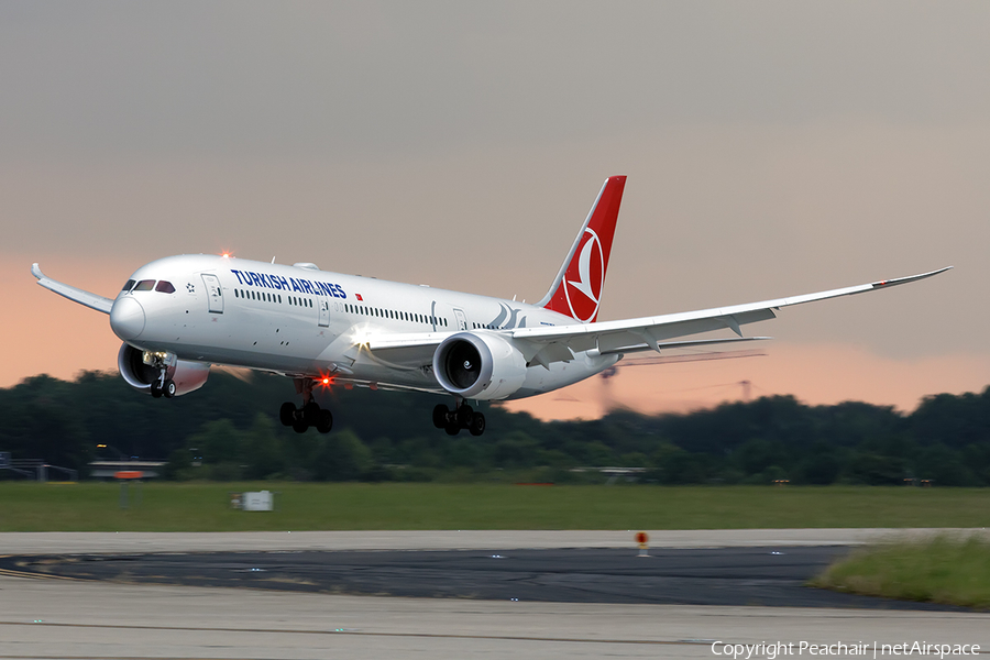 Turkish Airlines Boeing 787-9 Dreamliner (TC-LLB) | Photo 347751
