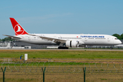 Turkish Airlines Boeing 787-9 Dreamliner (TC-LLC) at  Berlin Brandenburg, Germany