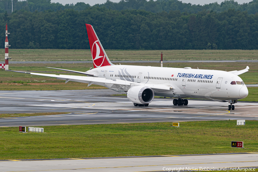 Turkish Airlines Boeing 787-9 Dreamliner (TC-LLD) | Photo 389261