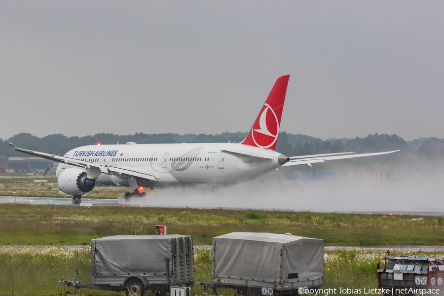 Turkish Airlines Boeing 787-9 Dreamliner (TC-LLD) | Photo 389310