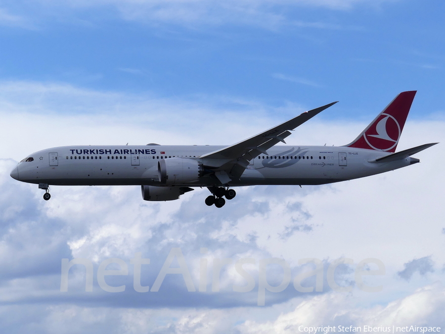 Turkish Airlines Boeing 787-9 Dreamliner (TC-LLE) | Photo 393190