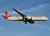 Turkish Airlines Boeing 787-9 Dreamliner (TC-LLF) at  Dallas/Ft. Worth - International, United States