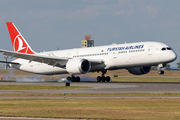 Turkish Airlines Boeing 787-9 Dreamliner (TC-LLG) at  Dallas/Ft. Worth - International, United States