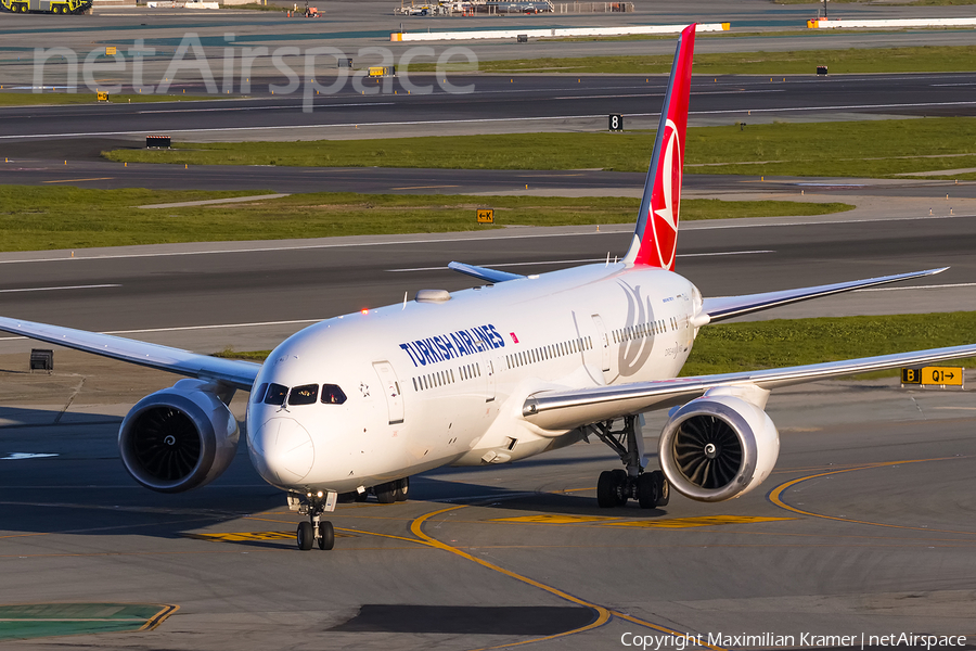 Turkish Airlines Boeing 787-9 Dreamliner (TC-LLI) | Photo 502916