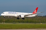 Turkish Airlines Boeing 787-9 Dreamliner (TC-LLP) at  Hamburg - Fuhlsbuettel (Helmut Schmidt), Germany