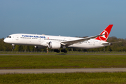 Turkish Airlines Boeing 787-9 Dreamliner (TC-LLP) at  Hamburg - Fuhlsbuettel (Helmut Schmidt), Germany