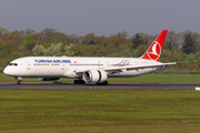 Turkish Airlines Boeing 787-9 Dreamliner (TC-LLP) at  Hamburg - Fuhlsbuettel (Helmut Schmidt), Germany