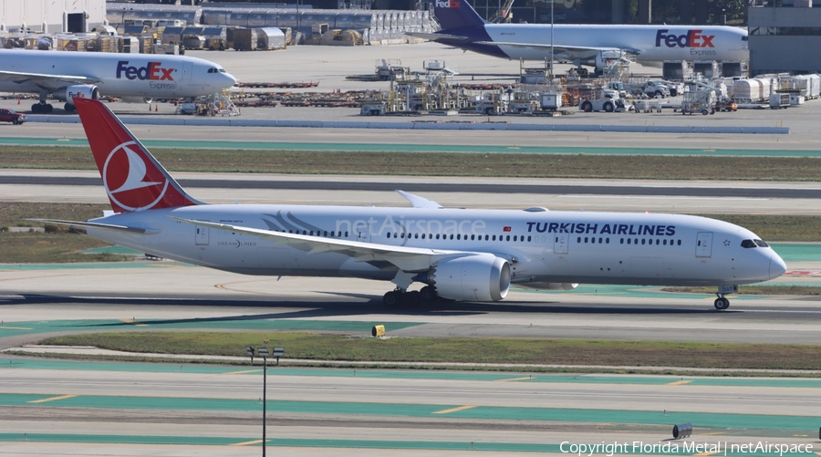 Turkish Airlines Boeing 787-9 Dreamliner (TC-LLT) | Photo 615511
