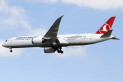 Turkish Airlines Boeing 787-9 Dreamliner (TC-LLZ) at  Singapore - Changi, Singapore