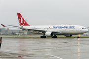 Turkish Airlines Airbus A330-223 (TC-LNA) at  Hamburg - Fuhlsbuettel (Helmut Schmidt), Germany