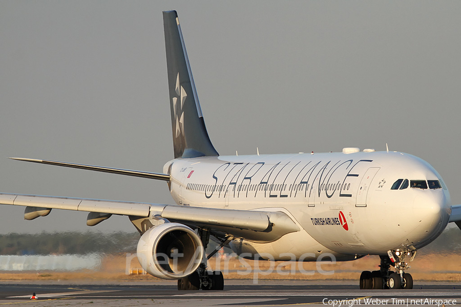 Turkish Airlines Airbus A330-223 (TC-LNB) | Photo 260694