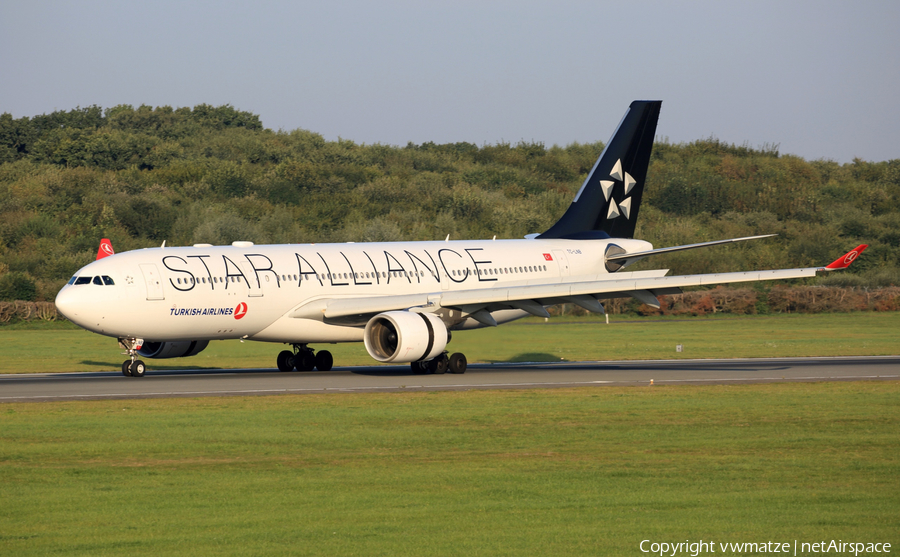 Turkish Airlines Airbus A330-223 (TC-LNB) | Photo 425046