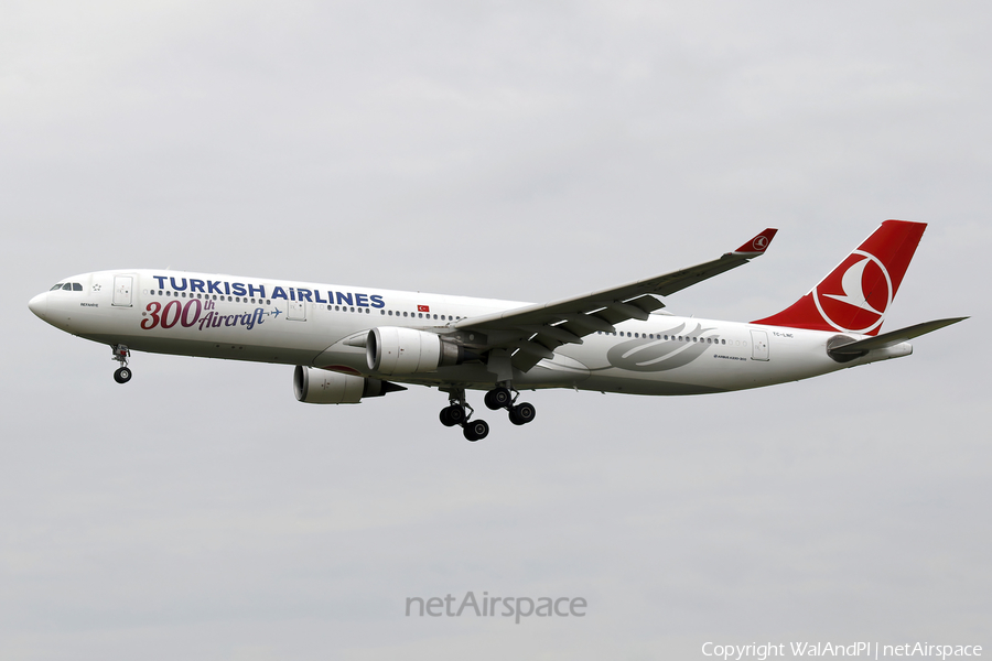 Turkish Airlines Airbus A330-303 (TC-LNC) | Photo 520830