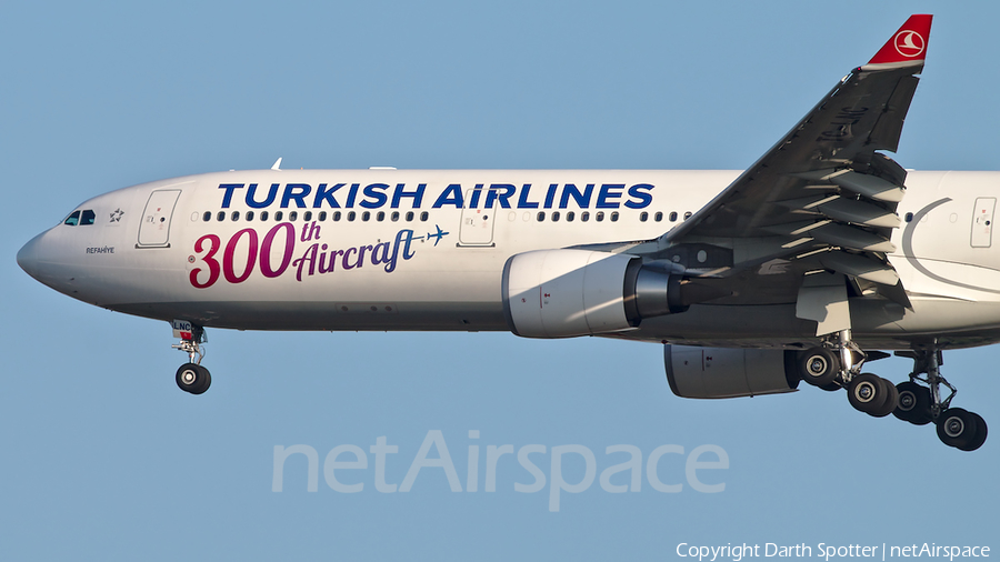 Turkish Airlines Airbus A330-303 (TC-LNC) | Photo 362358