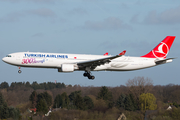 Turkish Airlines Airbus A330-303 (TC-LNC) at  Hamburg - Fuhlsbuettel (Helmut Schmidt), Germany