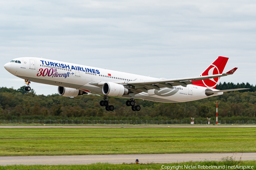 Turkish Airlines Airbus A330-303 (TC-LNC) | Photo 472221