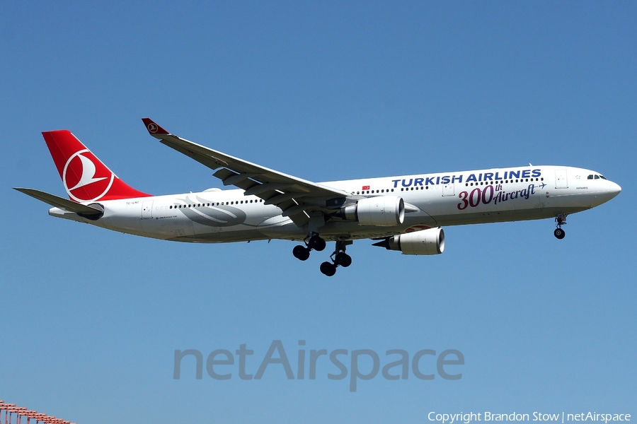 Turkish Airlines Airbus A330-303 (TC-LNC) | Photo 318303