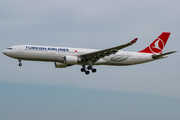 Turkish Airlines Airbus A330-303 (TC-LND) at  Berlin Brandenburg, Germany