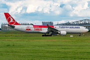 Turkish Airlines Airbus A330-303 (TC-LND) at  Hamburg - Fuhlsbuettel (Helmut Schmidt), Germany