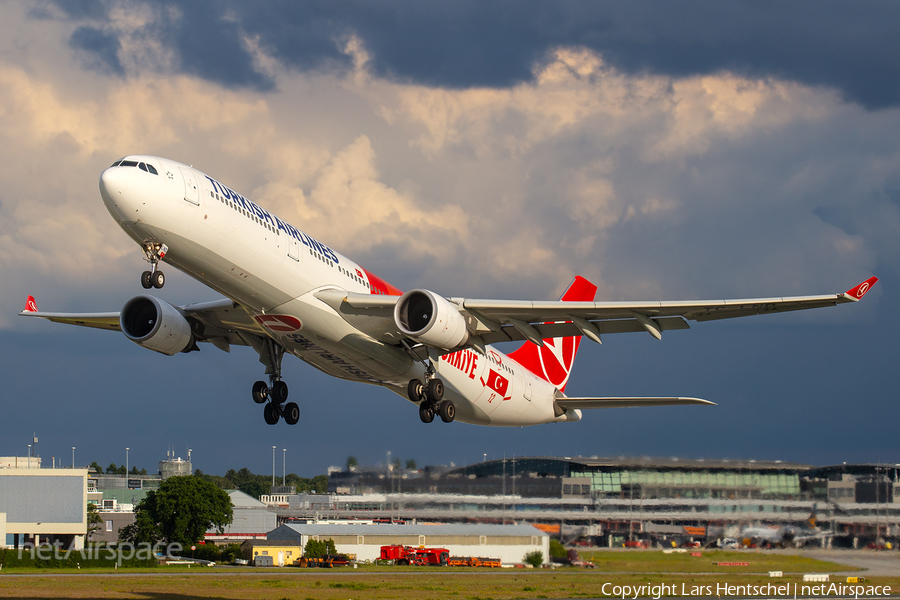 Turkish Airlines Airbus A330-303 (TC-LND) | Photo 464062