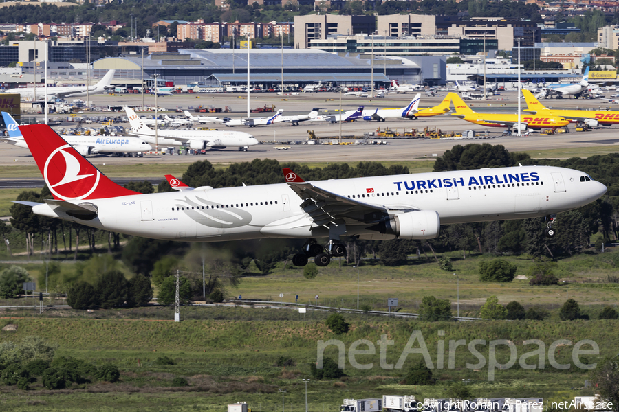 Turkish Airlines Airbus A330-303 (TC-LND) | Photo 679897