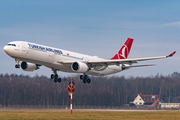 Turkish Airlines Airbus A330-303 (TC-LNE) at  Hamburg - Fuhlsbuettel (Helmut Schmidt), Germany