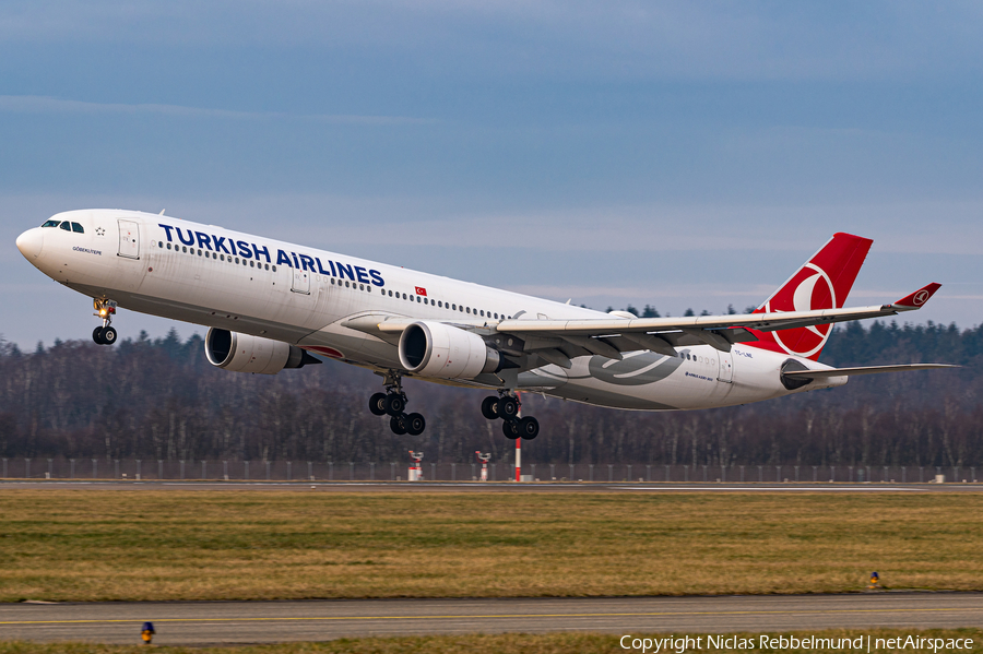 Turkish Airlines Airbus A330-303 (TC-LNE) | Photo 422966