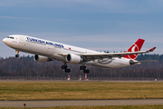 Turkish Airlines Airbus A330-303 (TC-LNE) at  Hamburg - Fuhlsbuettel (Helmut Schmidt), Germany