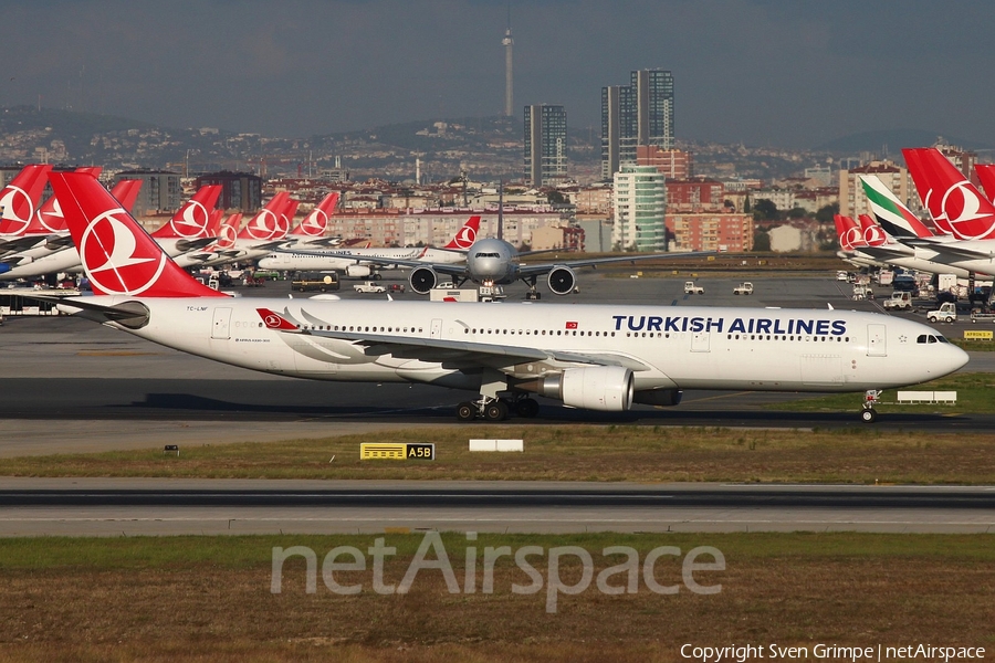 Turkish Airlines Airbus A330-303 (TC-LNF) | Photo 274452
