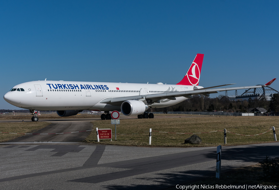 Turkish Airlines Airbus A330-303 (TC-LNG) | Photo 228775