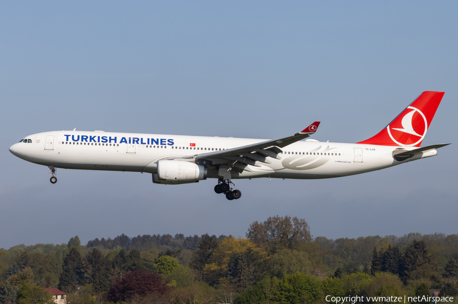 Turkish Airlines Airbus A330-343E (TC-LOA) | Photo 507084