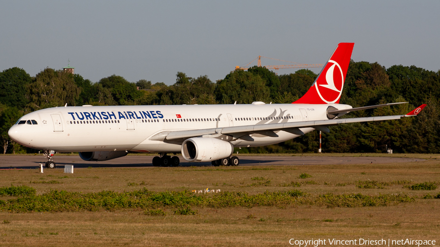 Turkish Airlines Airbus A330-343E (TC-LOA) | Photo 521279