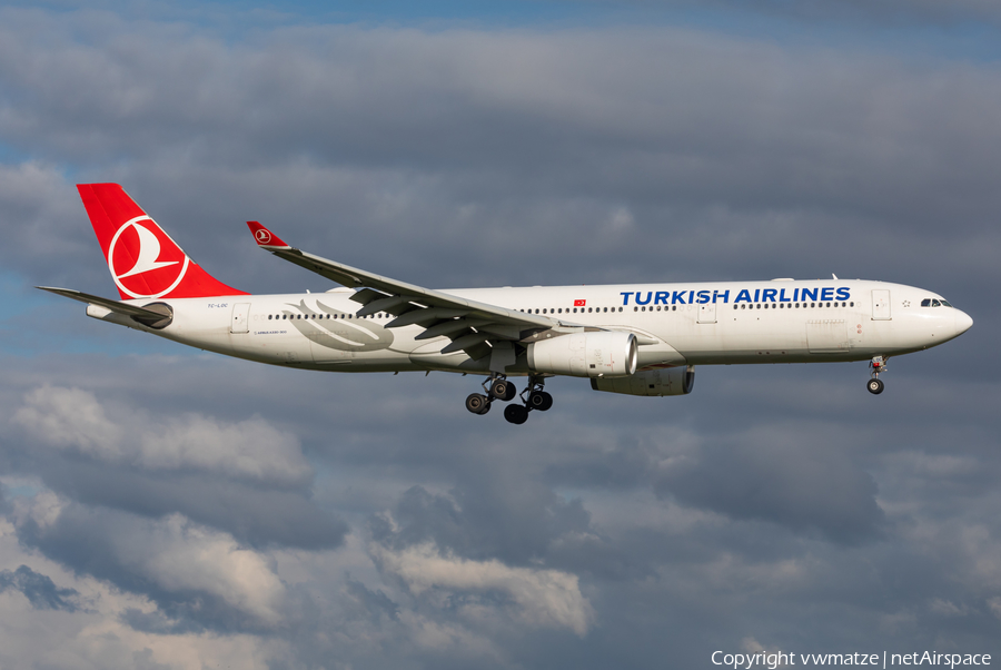 Turkish Airlines Airbus A330-343X (TC-LOC) | Photo 502049