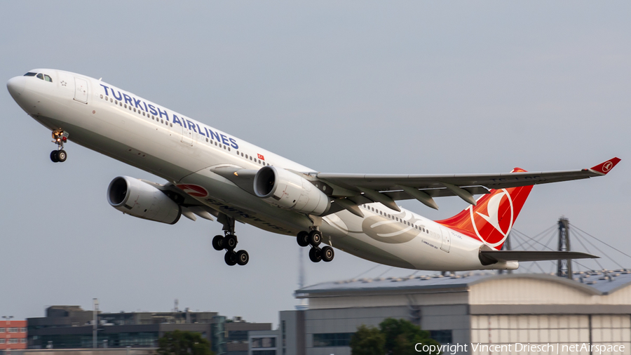 Turkish Airlines Airbus A330-343X (TC-LOC) | Photo 522541