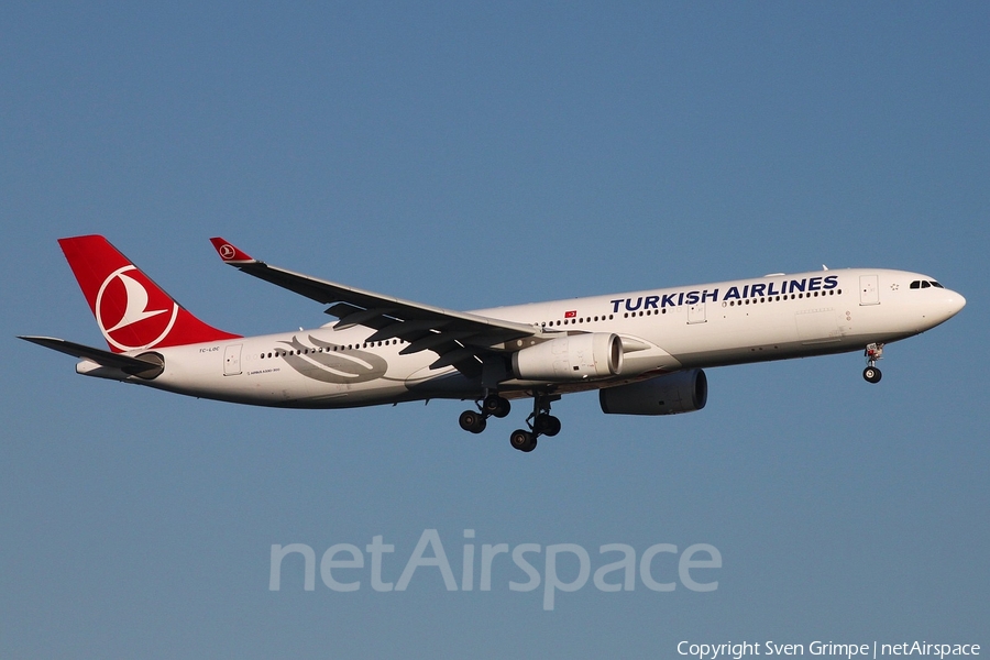 Turkish Airlines Airbus A330-343X (TC-LOC) | Photo 271740
