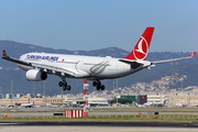 Turkish Airlines Airbus A330-343 (TC-LOE) at  Barcelona - El Prat, Spain