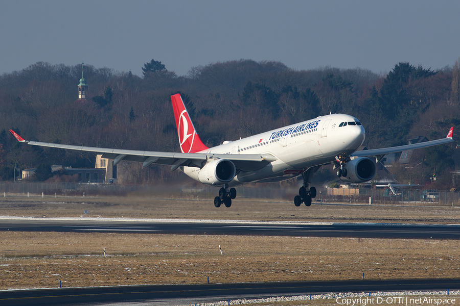 Turkish Airlines Airbus A330-343 (TC-LOE) | Photo 224732