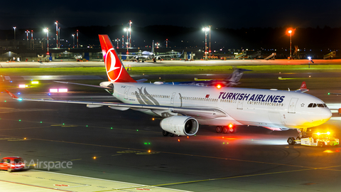 Turkish Airlines Airbus A330-343 (TC-LOE) at  Hamburg - Fuhlsbuettel (Helmut Schmidt), Germany