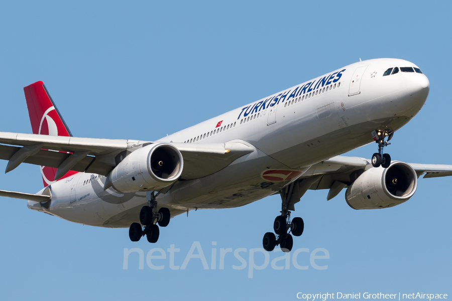 Turkish Airlines Airbus A330-343 (TC-LOF) | Photo 255775