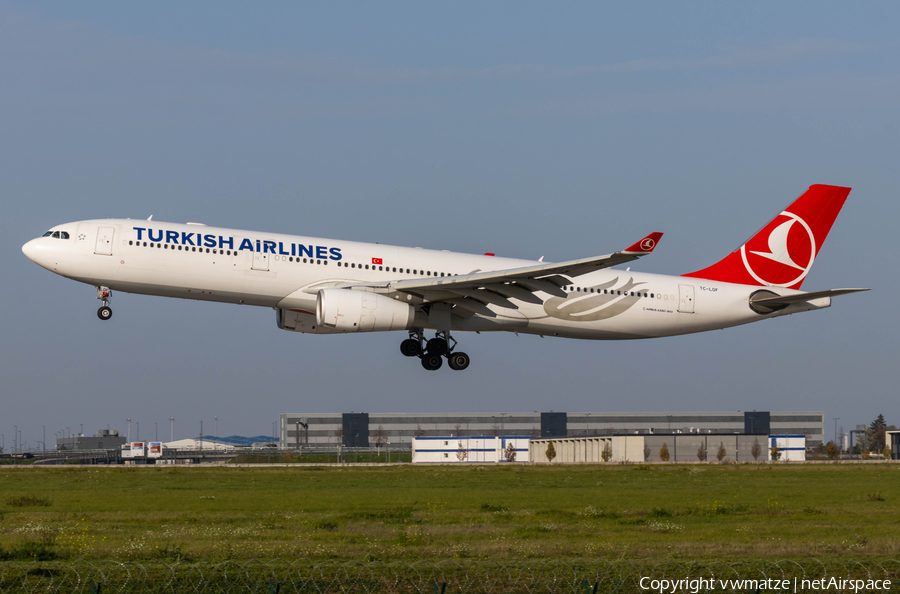 Turkish Airlines Airbus A330-343 (TC-LOF) | Photo 534348