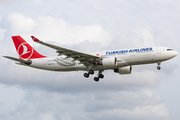 Turkish Airlines Airbus A330-223 (TC-LOH) at  Hamburg - Fuhlsbuettel (Helmut Schmidt), Germany