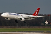 Turkish Airlines Airbus A330-223 (TC-LOH) at  Hamburg - Fuhlsbuettel (Helmut Schmidt), Germany