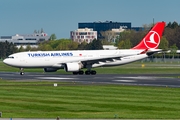 Turkish Airlines Airbus A330-223 (TC-LOH) at  Hamburg - Fuhlsbuettel (Helmut Schmidt), Germany
