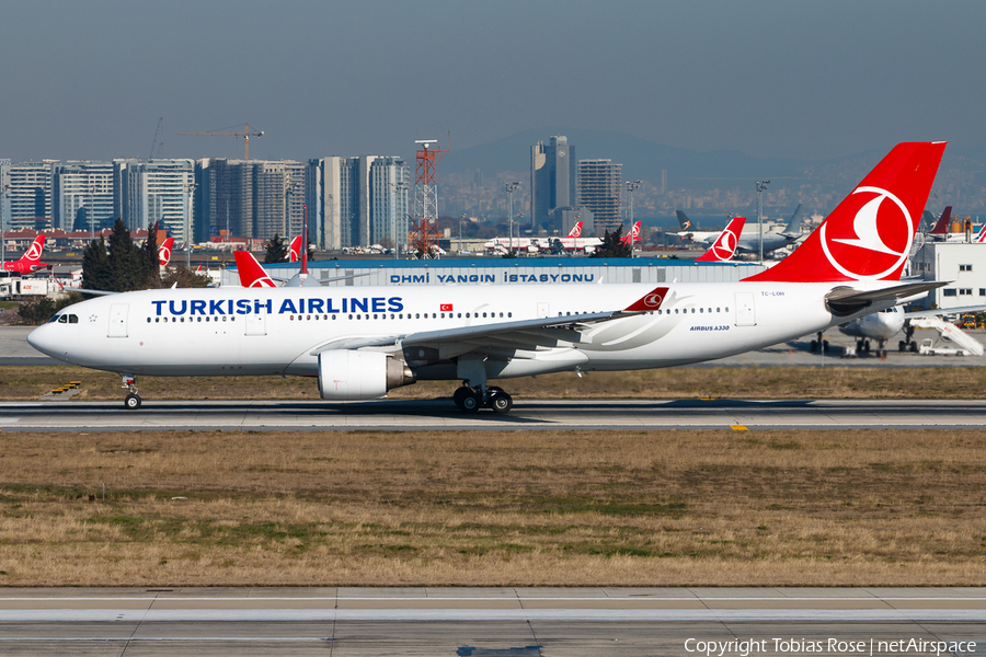 Turkish Airlines Airbus A330-223 (TC-LOH) | Photo 312525