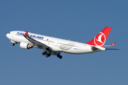 Turkish Airlines Airbus A330-223 (TC-LOI) at  Barcelona - El Prat, Spain